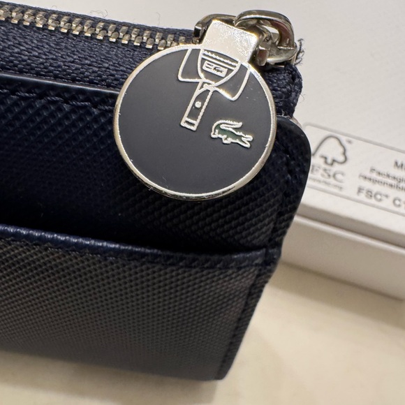 Lacoste authentic women’s wallet - Picture 4 of 8